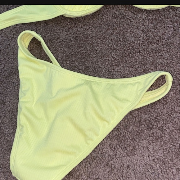 Brand new never worn bikini - Picture 3 of 4